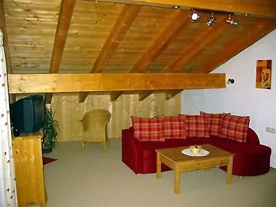 Haus Am Klausenberg Apartamento *